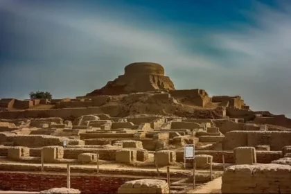 हड़प्पा सभ्यता के उद्योग, मनके, व्यापार और वाणिज्य हड़प्पा सभ्यता के उद्योग, मनके, व्यापार और वाणिज्य